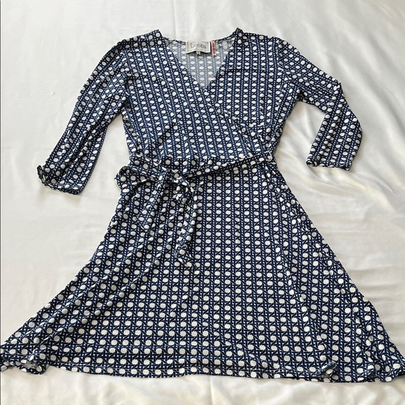 Leota Birds and the Bees Wrap Dress - Picture 1 of 5